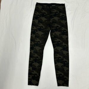 Liverpool Los Angeles Camo Reese Leggings